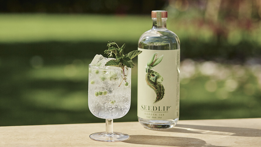 Cocktail using Seedlip alcohol-free spirits